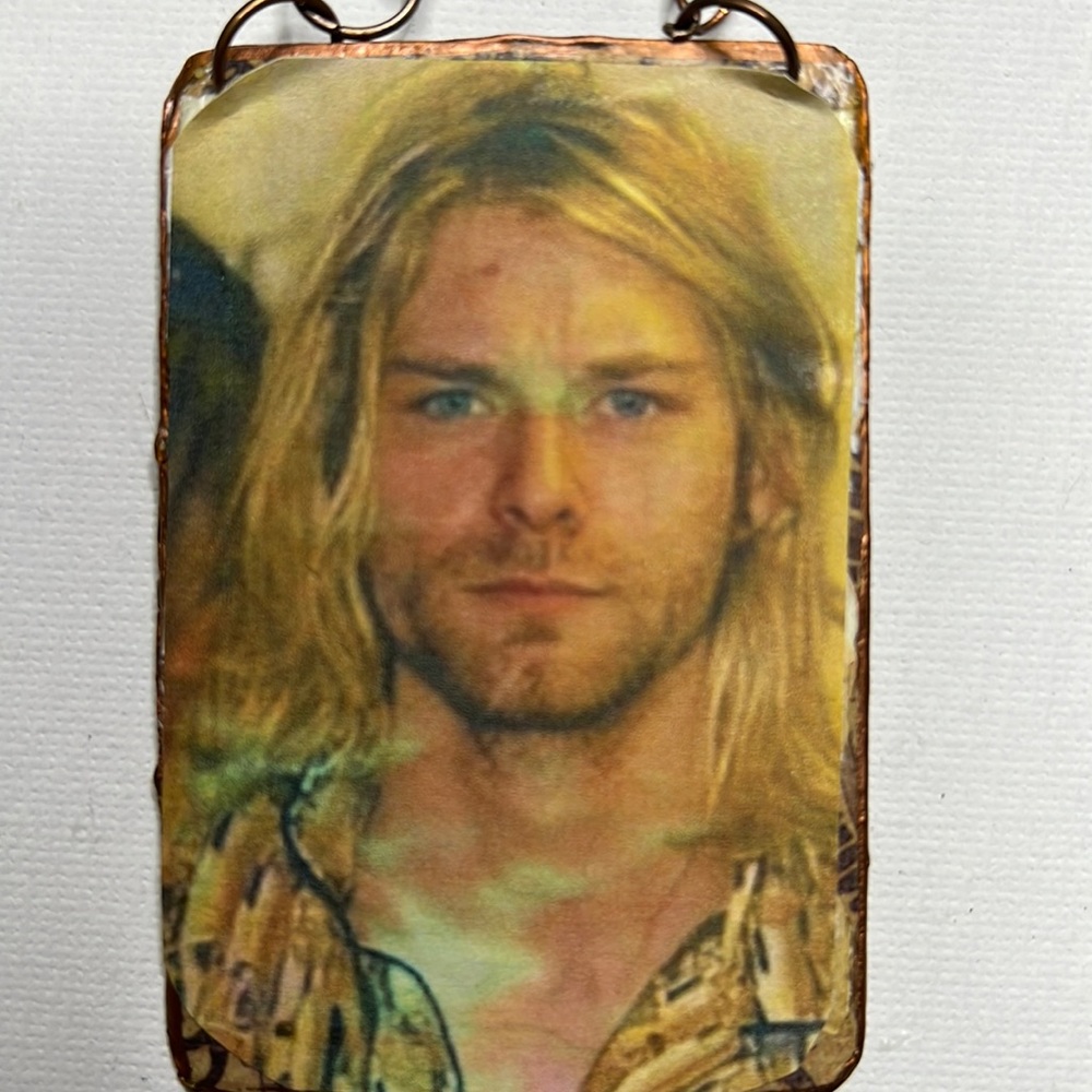 Kurt Cobain Brass Ornament - Picture 2 of 3